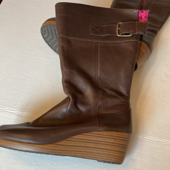 Crocs brown wedge boot size 8 - Picture 8 of 8